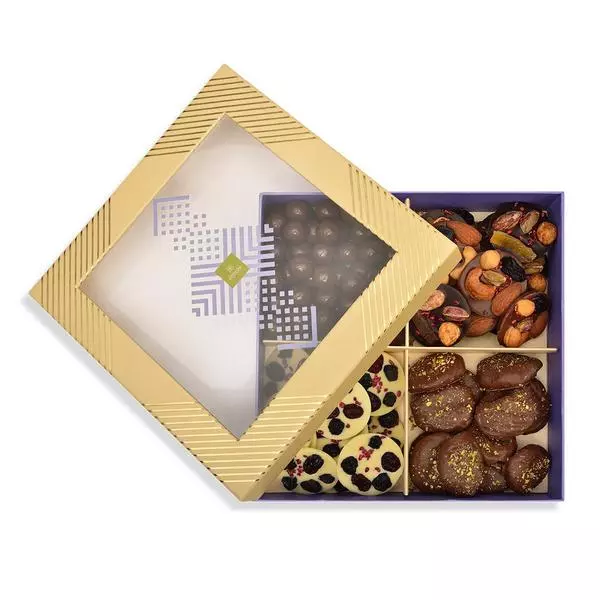Stylish Box with a See-Through and Four-Partiton Design of 645g Unwrapped Chocolates